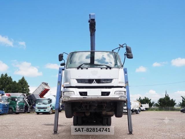 Mitsubishi FIGHTER 2014-06 8229964-7