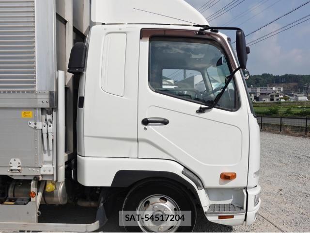 Mitsubishi FIGHTER 2016-11 8245190-3