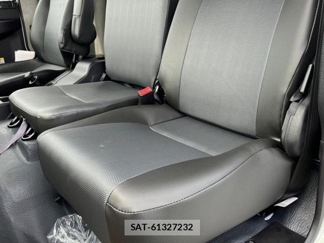 Mitsubishi FIGHTER 2025-04 8245189-15
