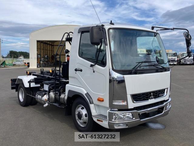 Mitsubishi FIGHTER 2025-04 8245189-1