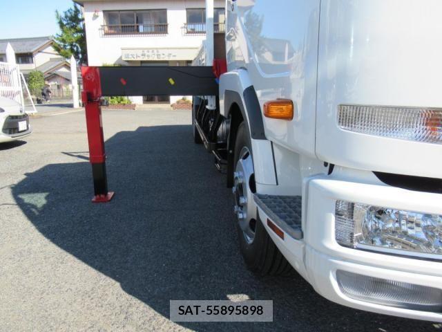 Mitsubishi FIGHTER 2026-03 8245188-10