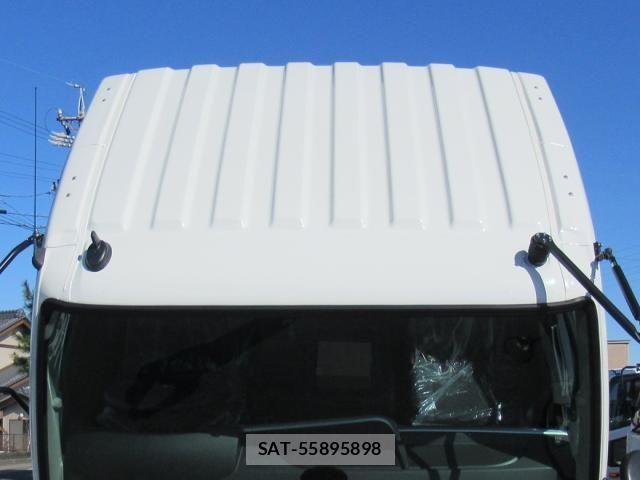 Mitsubishi FIGHTER 2026-03 8245188-6