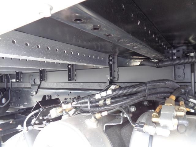 Mitsubishi FIGHTER 2025-07 8311109-17