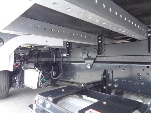 Mitsubishi FIGHTER 2025-07 8311109-18