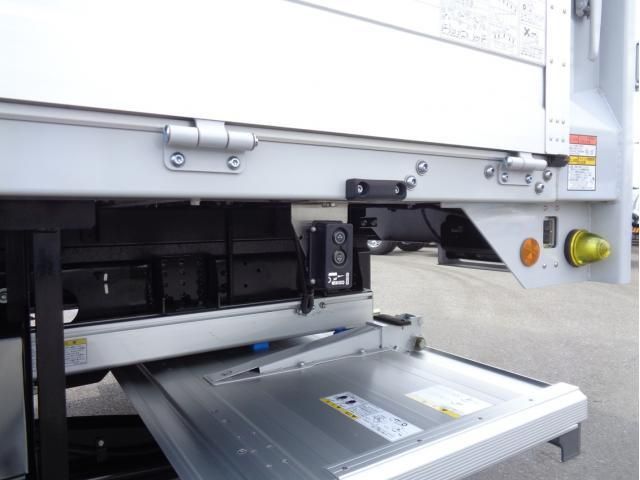Mitsubishi FIGHTER 2025-07 8311109-21