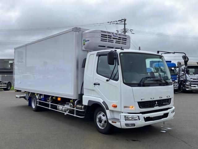 Mitsubishi FIGHTER 2025-11 8311108-1