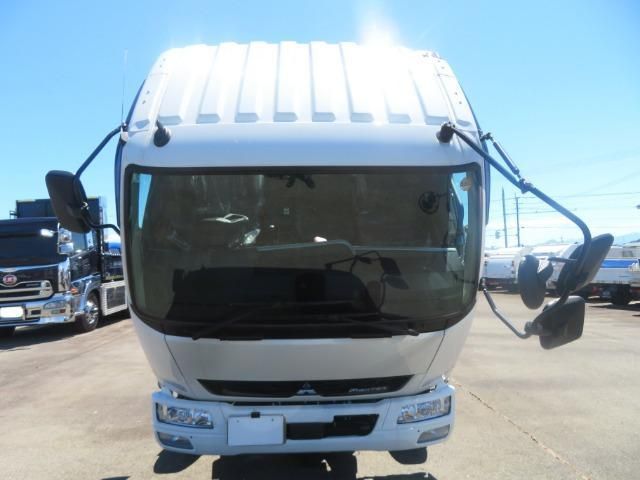 Mitsubishi FIGHTER 2026-05 8331885-9
