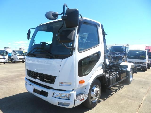 Mitsubishi FIGHTER 2026-05 8331885-1