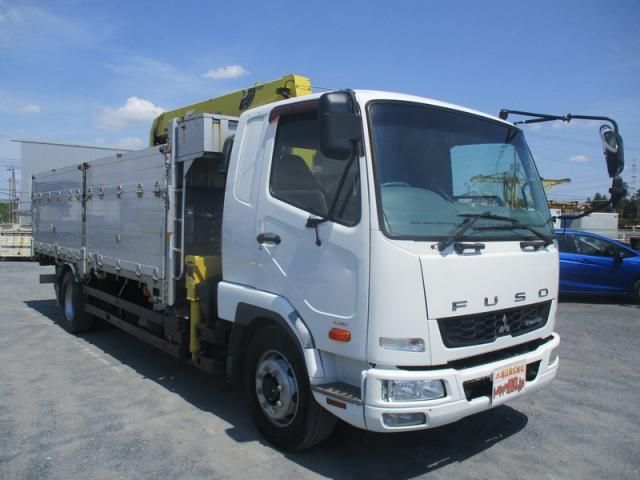 Mitsubishi FIGHTER 2014-05 8331891-3