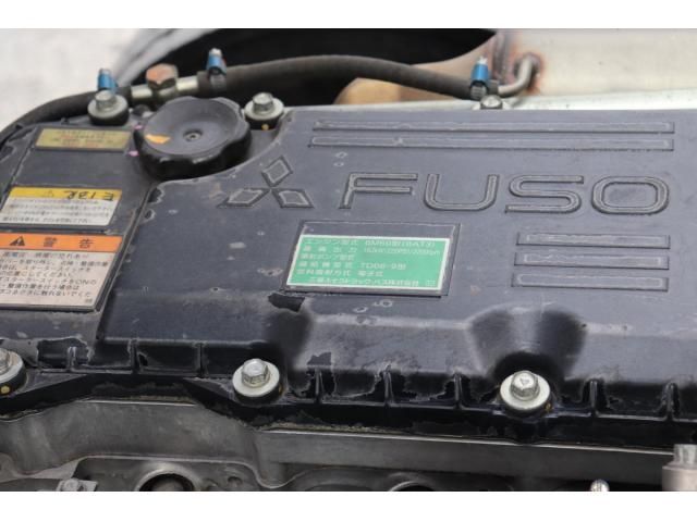 Mitsubishi FIGHTER 2011-12 8331895-24