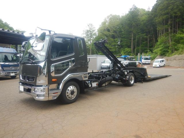 Mitsubishi FIGHTER 2024-09 8331881-23
