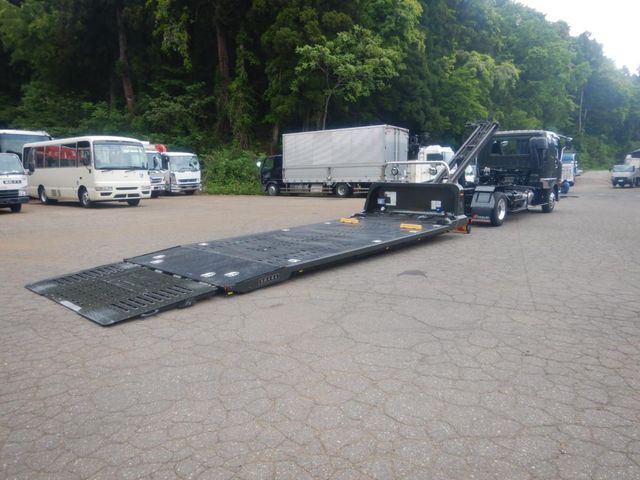 Mitsubishi FIGHTER 2024-09 8331881-25