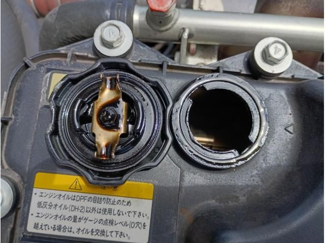 Mitsubishi FIGHTER 2022-09 8331880-13