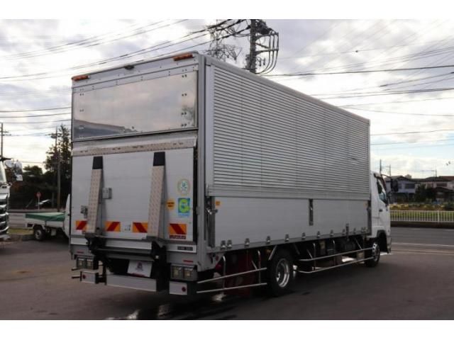 Mitsubishi FIGHTER 2016-03 8331894-5