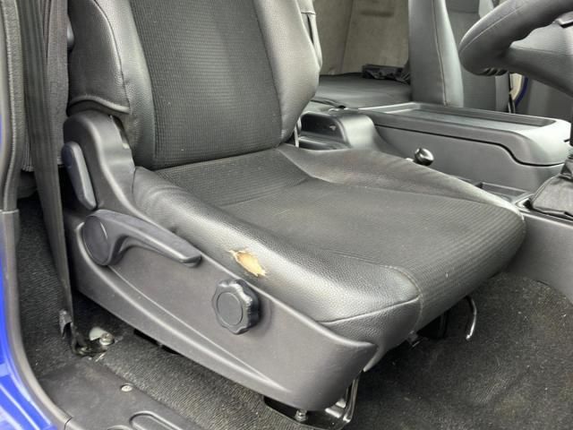 Mitsubishi FIGHTER 2020-07 8331889-16