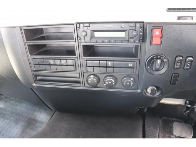 Mitsubishi FIGHTER 2020-07 8331888-13