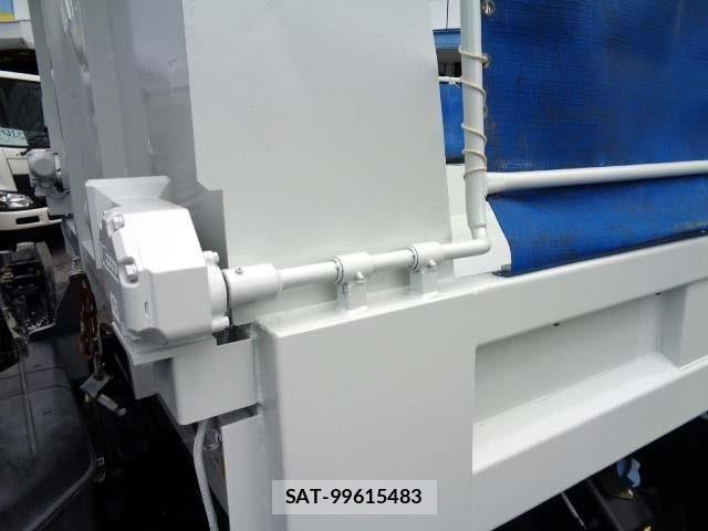 Mitsubishi FIGHTER 2020-07 8335821-18