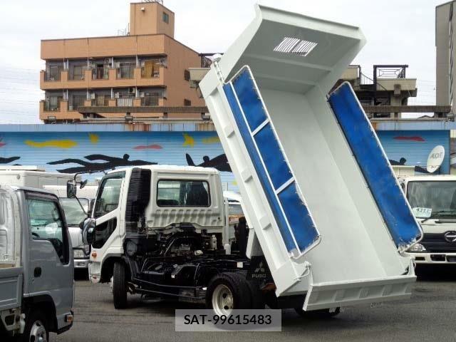 Mitsubishi FIGHTER 2020-07 8335821-1