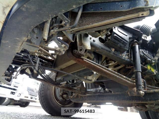 Mitsubishi FIGHTER 2020-07 8335821-23