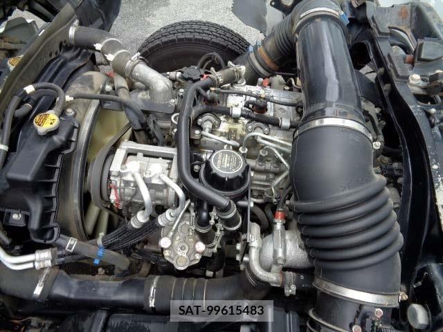 Mitsubishi FIGHTER 2020-07 8335821-3