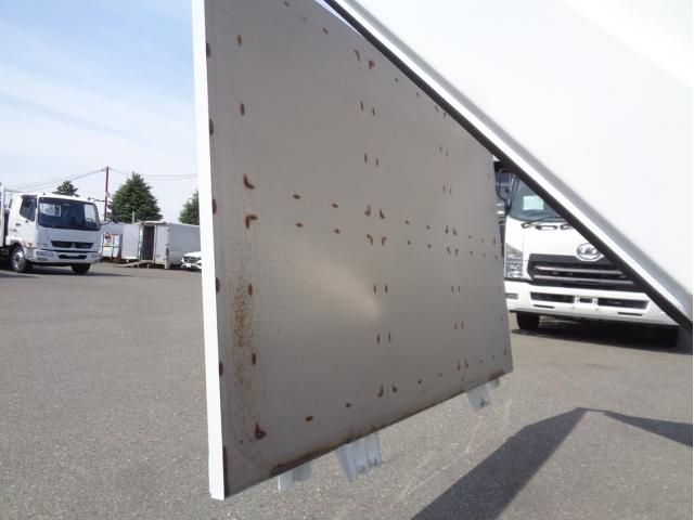 Mitsubishi FIGHTER 2026-01 8331884-7