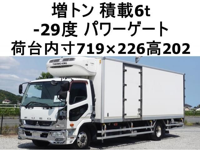 Mitsubishi FIGHTER 2015-12 8331897-0
