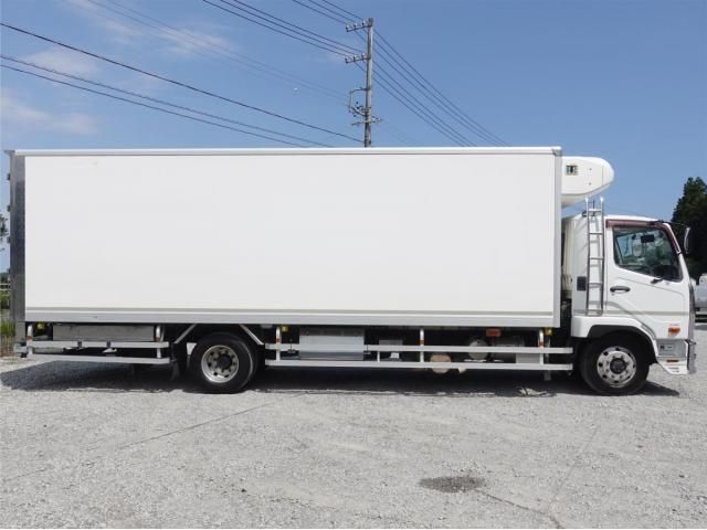 Mitsubishi FIGHTER 2015-12 8331897-4
