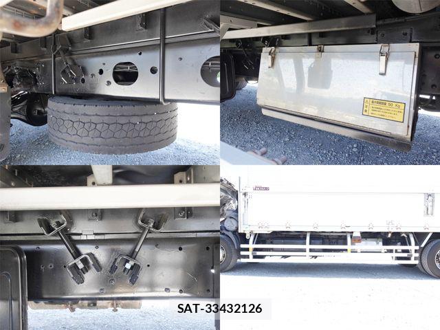 Mitsubishi FIGHTER 2012-09 8335817-17