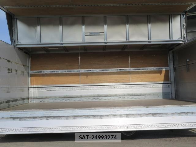 Mitsubishi FIGHTER 2021-09 8354445-14