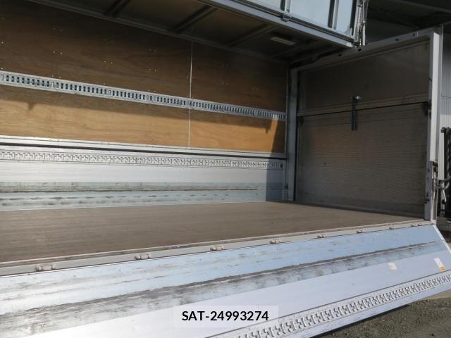 Mitsubishi FIGHTER 2021-09 8354445-16