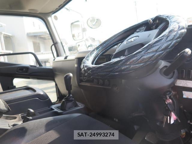 Mitsubishi FIGHTER 2021-09 8354445-22