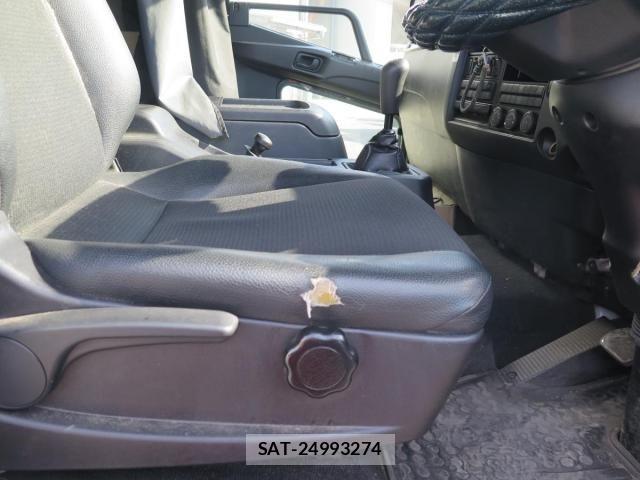 Mitsubishi FIGHTER 2021-09 8354445-23