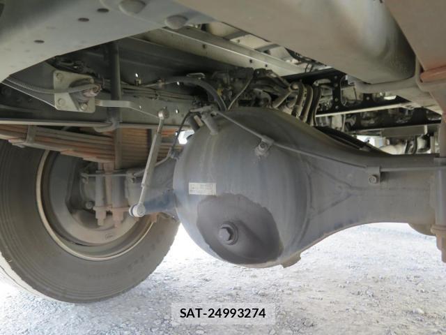 Mitsubishi FIGHTER 2021-09 8354445-29