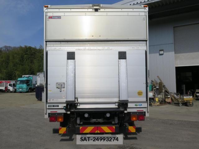 Mitsubishi FIGHTER 2021-09 8354445-6