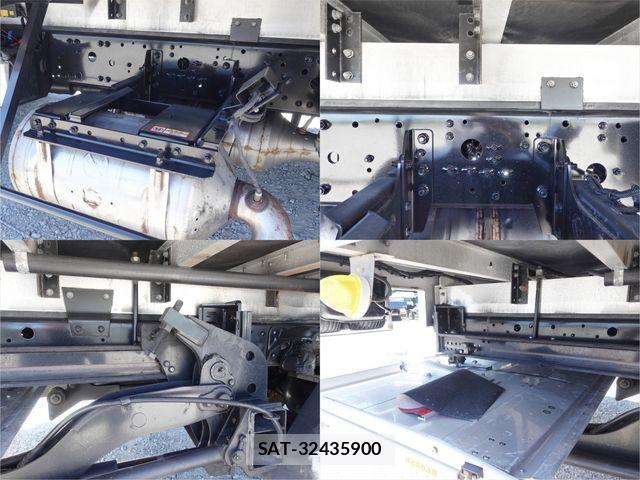 Mitsubishi FIGHTER 2019-07 8354458-17