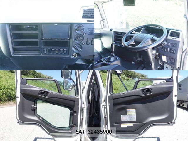 Mitsubishi FIGHTER 2019-07 8354458-21