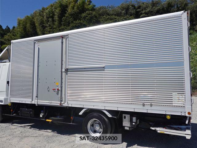 Mitsubishi FIGHTER 2019-07 8354458-5