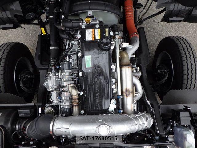 Mitsubishi FIGHTER 2025-10 8354453-15