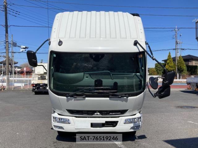 Mitsubishi FIGHTER 2025-10 8354454-22
