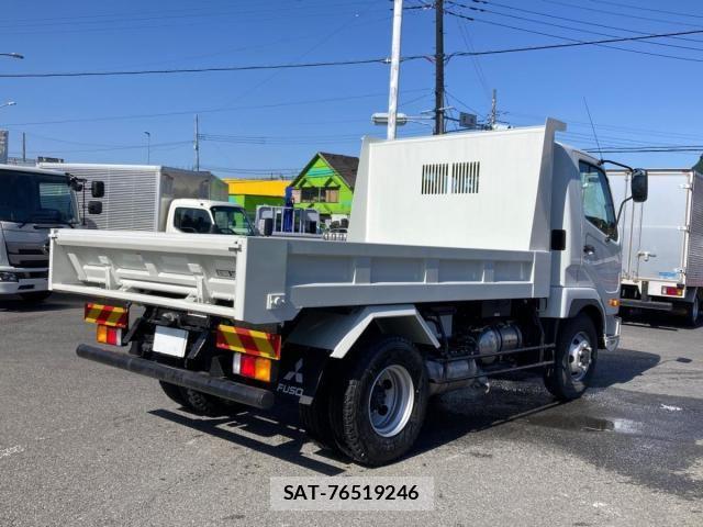 Mitsubishi FIGHTER 2025-10 8354454-2