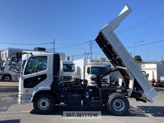 Mitsubishi FIGHTER 2025-10 8354454-4