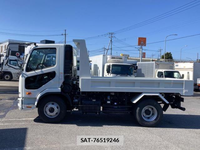 Mitsubishi FIGHTER 2025-10 8354454-6