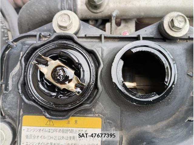 Mitsubishi FIGHTER 2018-02 8354457-11