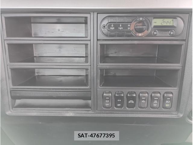Mitsubishi FIGHTER 2018-02 8354457-25