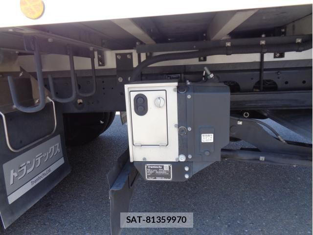 Mitsubishi FIGHTER 2023-02 8354444-20