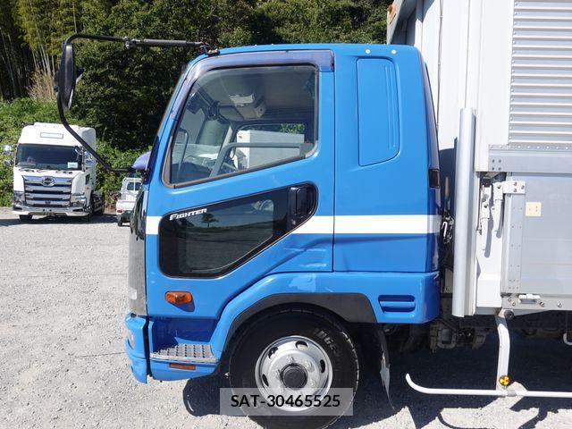Mitsubishi FIGHTER 2012-01 8354459-8