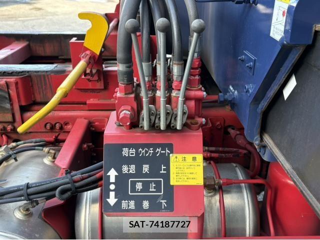 Mitsubishi FIGHTER 2018-05 8365895-16
