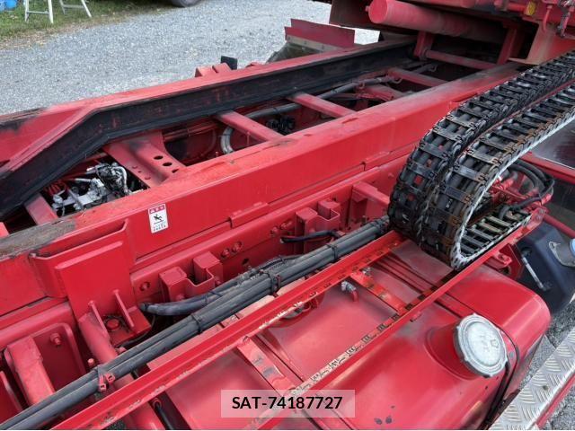 Mitsubishi FIGHTER 2018-05 8365895-23