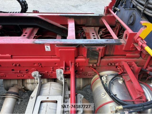 Mitsubishi FIGHTER 2018-05 8365895-24