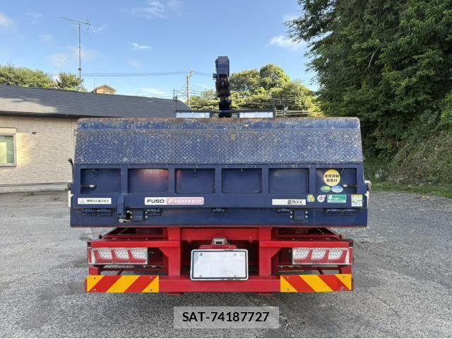 Mitsubishi FIGHTER 2018-05 8365895-6
